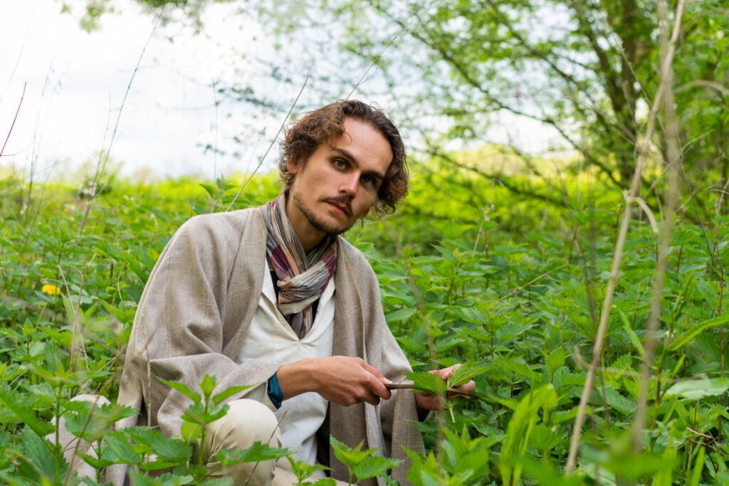 Frédéric Michenet 
Cueilleur de plantes sauvages et herboriste 